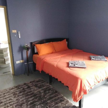 Iris Hostel Chiang Mai Bagian luar foto