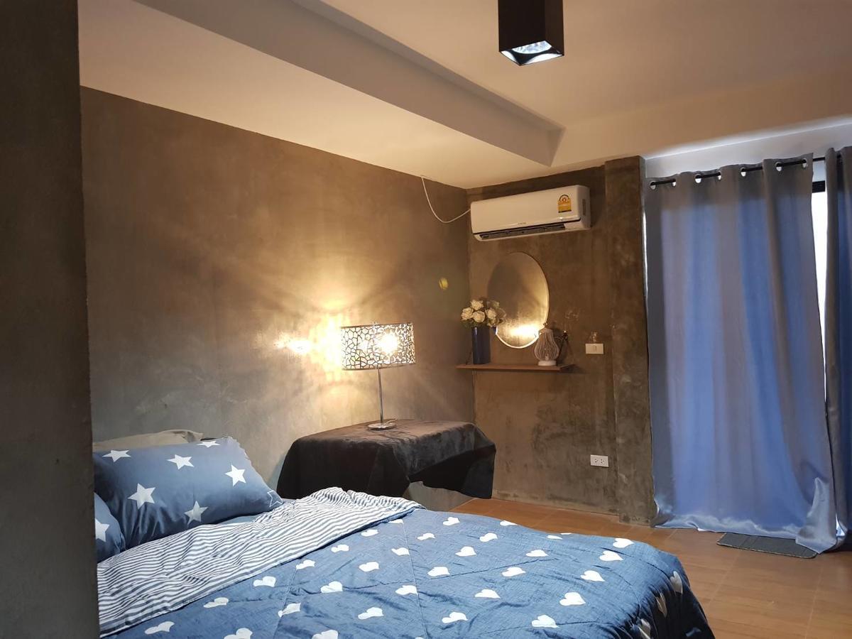 Iris Hostel Chiang Mai Bagian luar foto