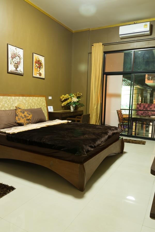 Iris Hostel Chiang Mai Bagian luar foto