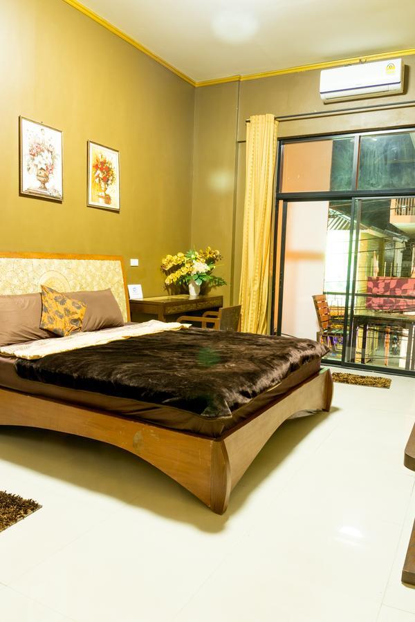 Iris Hostel Chiang Mai Bagian luar foto