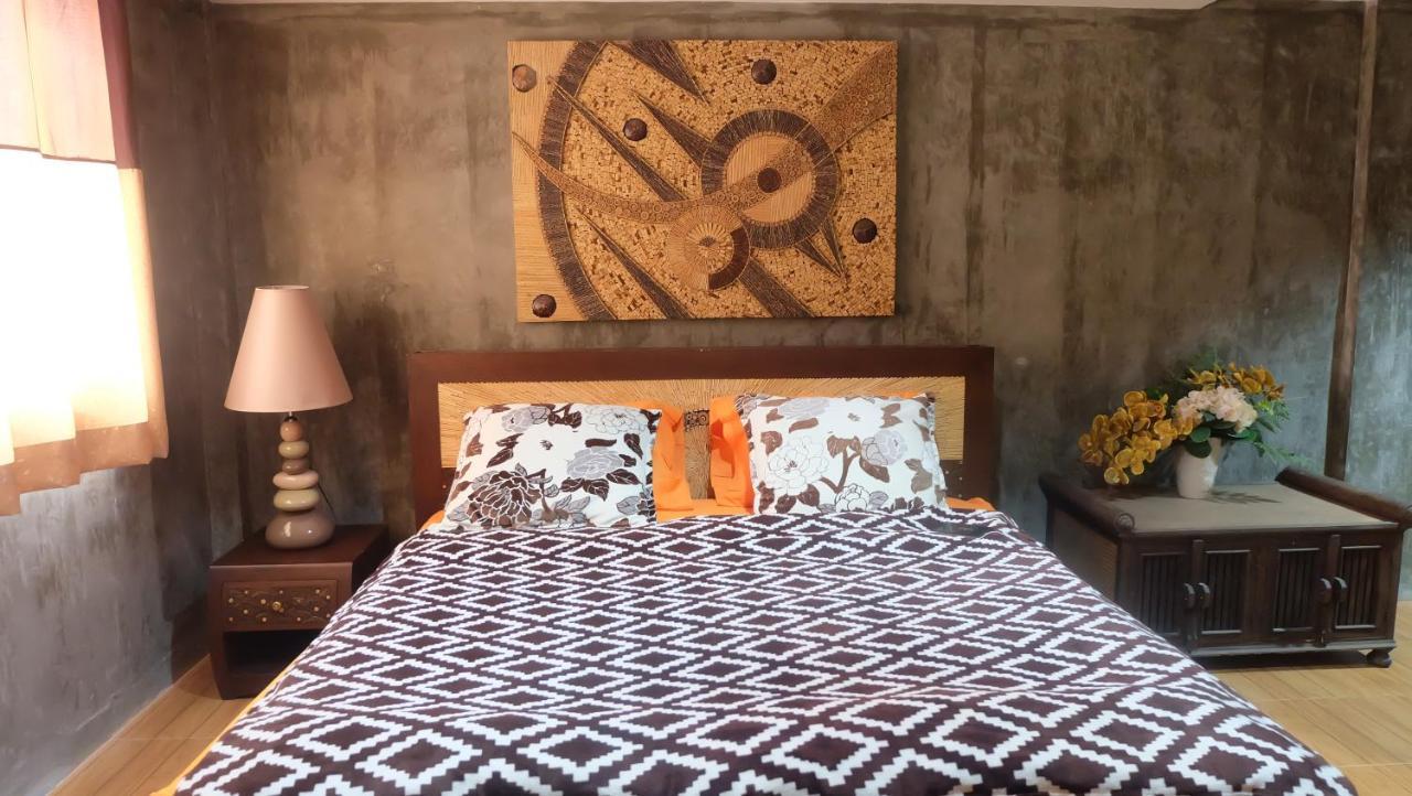 Iris Hostel Chiang Mai Bagian luar foto