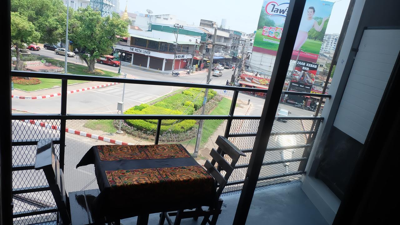 Iris Hostel Chiang Mai Bagian luar foto